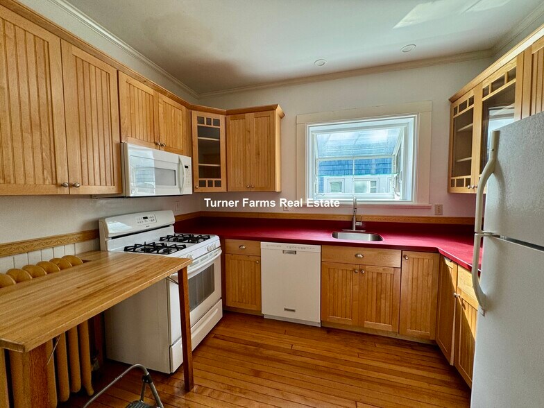 Primary Photo - 16 Chetwynd Rd