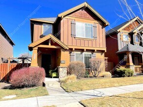 Building Photo - 3-BR Craftsman Home in SE Bend