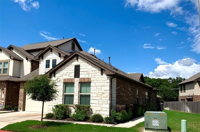 Building Photo - 2304 S Lakeline Blvd