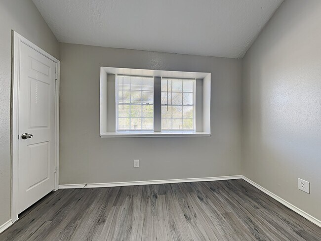 Building Photo - 22723 Brafferton Ln