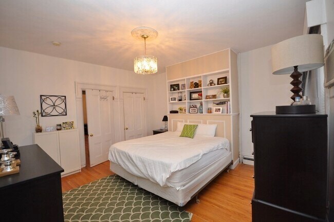 Building Photo - 37 Union St