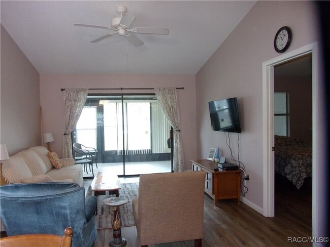 Building Photo - 470 Siesta Terrace