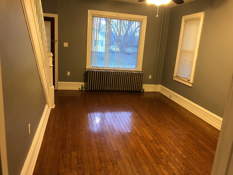 Living room - 366 Main St
