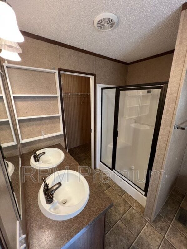 Building Photo - 5510 Lavey Ln