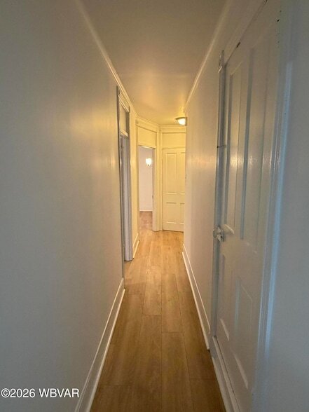 Building Photo - 345 Hastings St