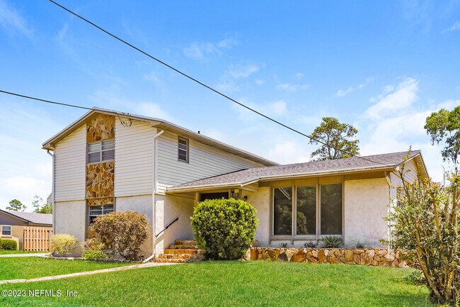 Building Photo - 2867 Holly Bay Rd