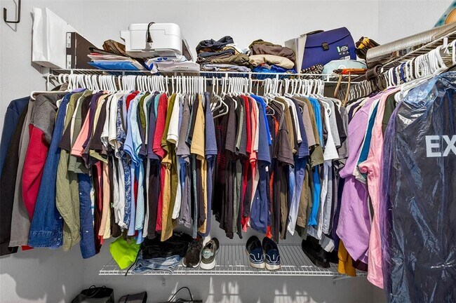 Building Photo - 2140 Laceflower Dr