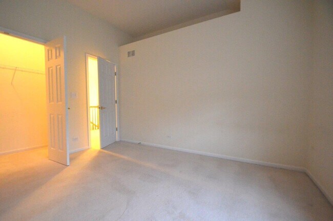 Building Photo - 8095 Boulder Ct