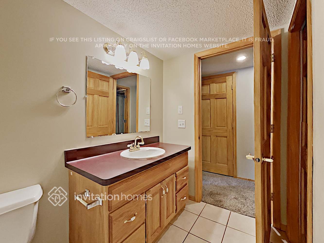 Building Photo - 5043 Ladyslipper Ave N