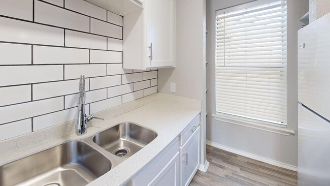 Building Photo - Villas at Lake Arlington
