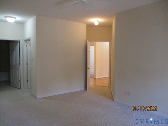 Building Photo - 4127 San Marco Dr