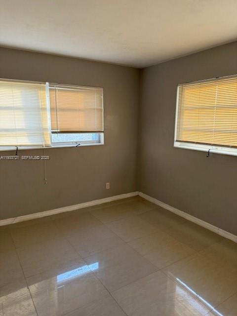 Building Photo - 3924 Hayes St