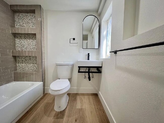Building Photo - Beautiful Newly Remodeled HUGE 3 bedroom