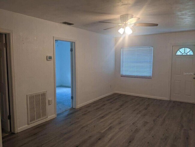Building Photo - 729 Virginia Ave