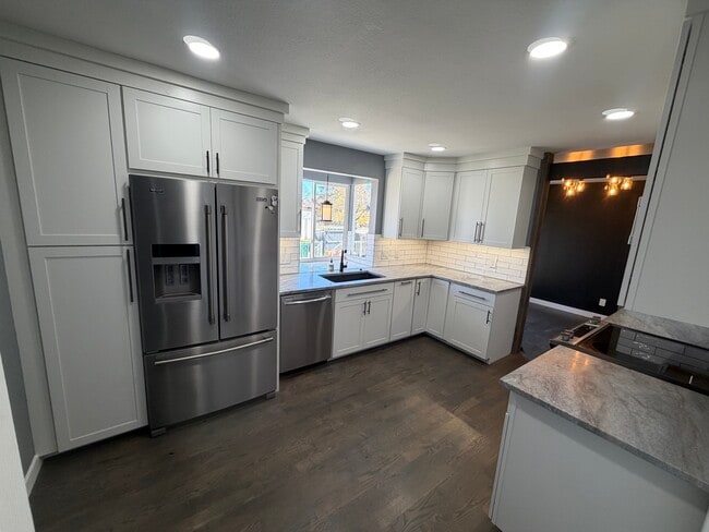 Building Photo - 6222 Alkire Ct