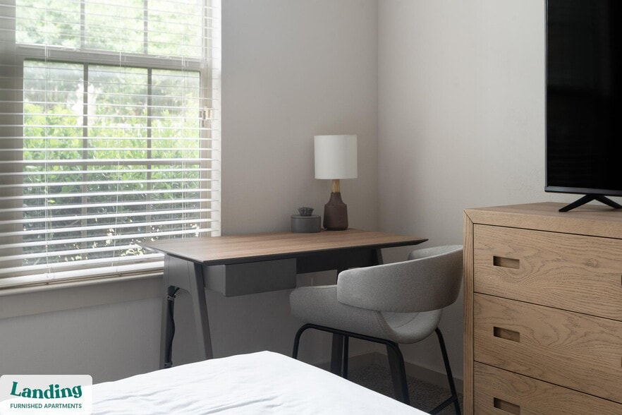 Building Photo - 10800 Lakeline Blvd