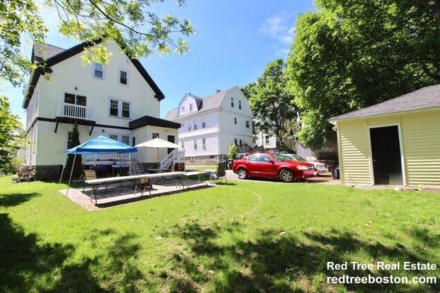 Building Photo - 24 Burton St