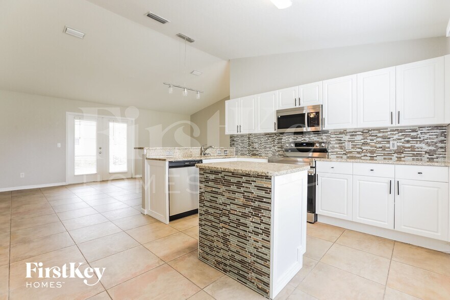 Building Photo - 1618 Purple Ln