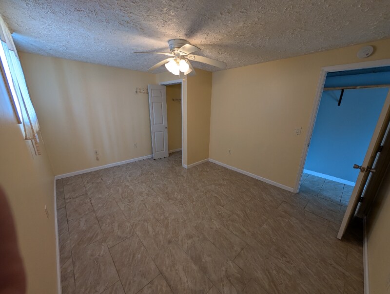 Building Photo - 505 N Stanwood Ln