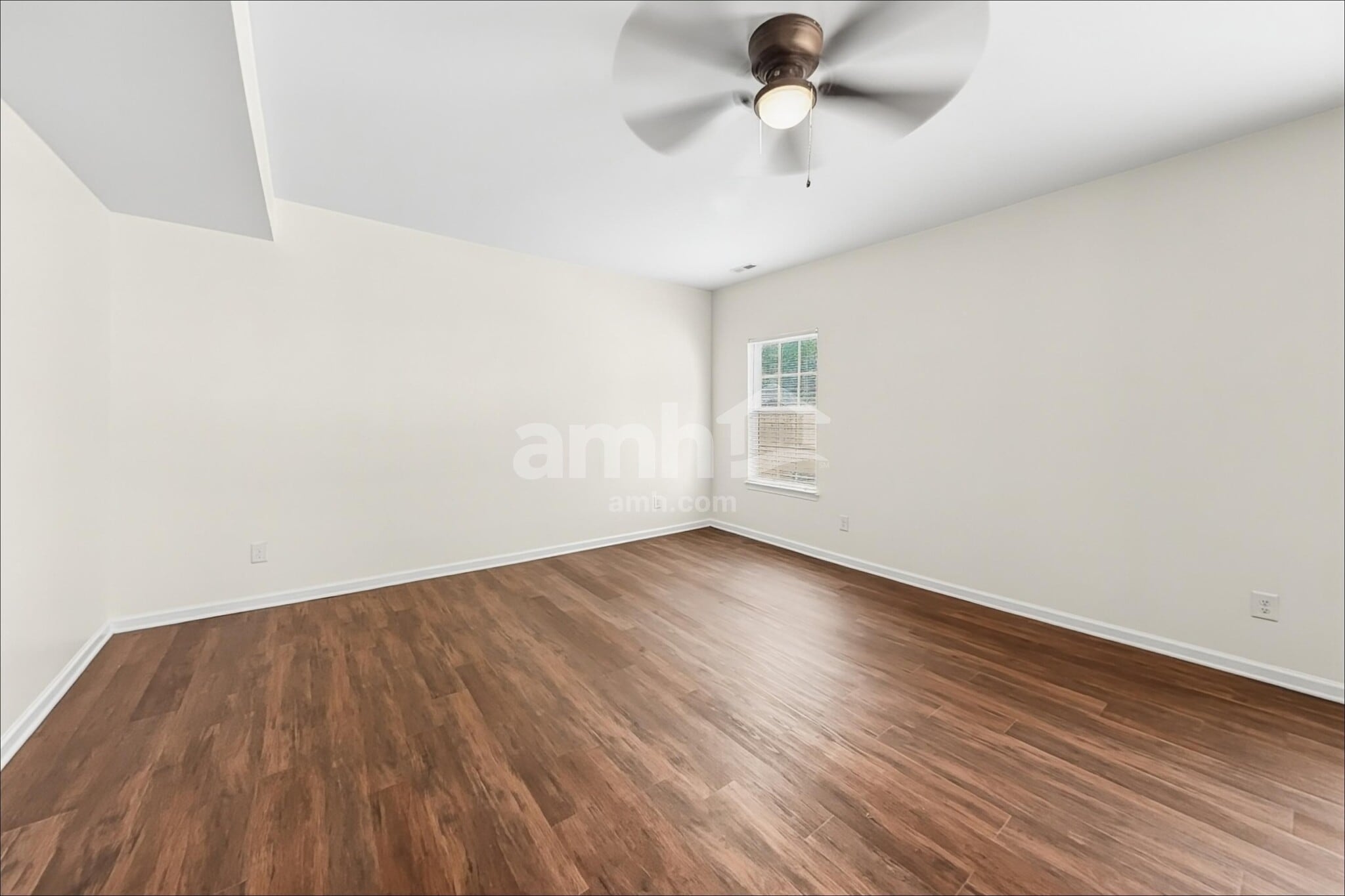 Building Photo - 7923 Suttonview Dr