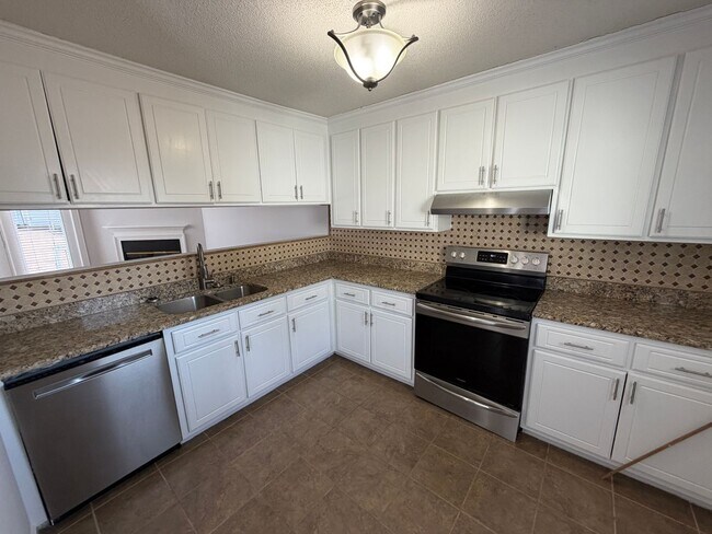 Building Photo - 2506 St Christopher Cir SW