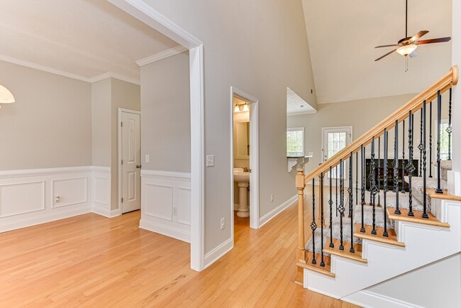 Building Photo - 4116 Chastain Dr