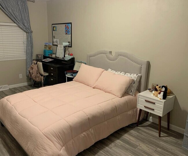 Building Photo - 875 36th St