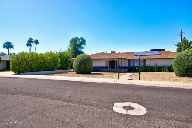 Building Photo - 1201 E Northview Ave