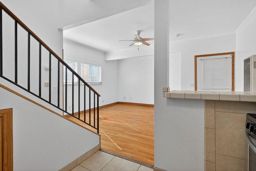 Building Photo - 1912 2nd St