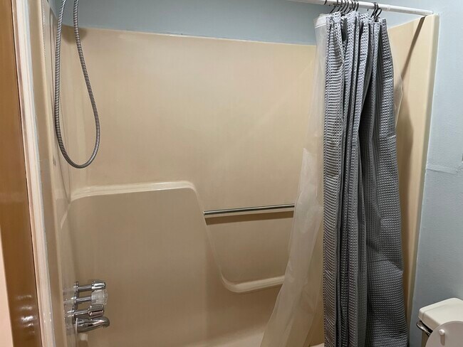 shower - 10258 Joor Rd