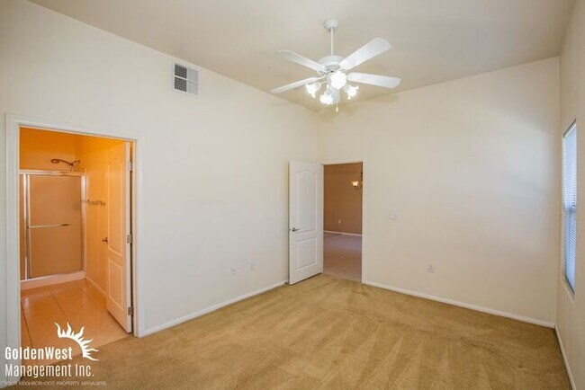 Building Photo - Bright & Inviting 2Bdm 2Ba Condo in Whitney - MI Special