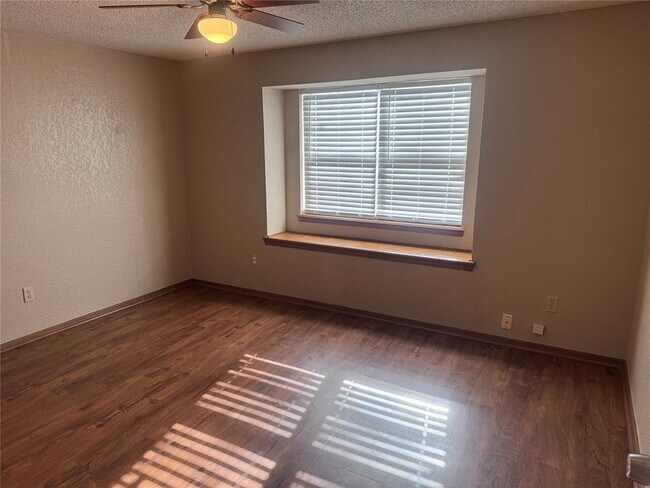 Building Photo - 1009 Lapwing Rd