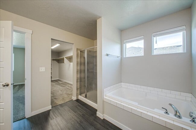 Building Photo - Two Story, Spacious Star Home!