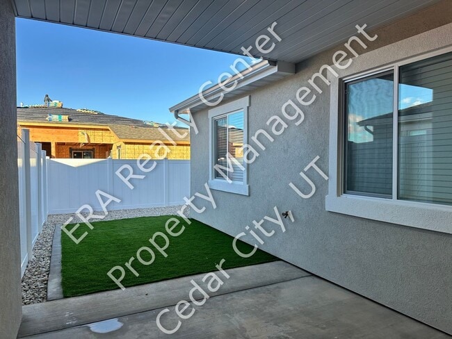 Building Photo - 45 Spanish Trail Dr