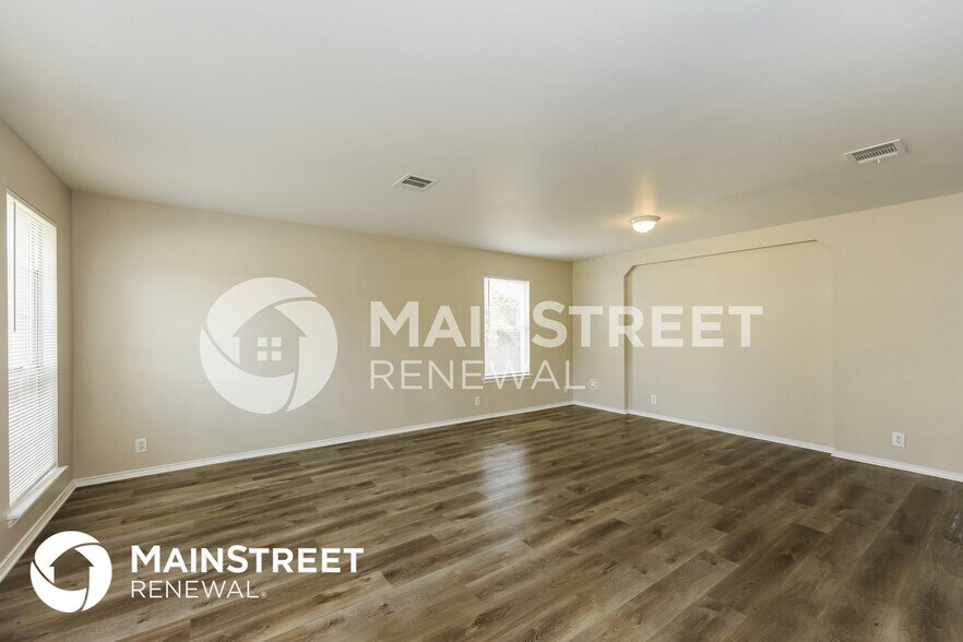 Building Photo - 823 Creek Gate