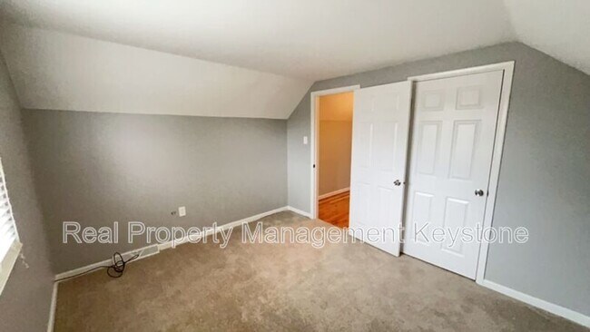 Building Photo - 575 Sautter Dr