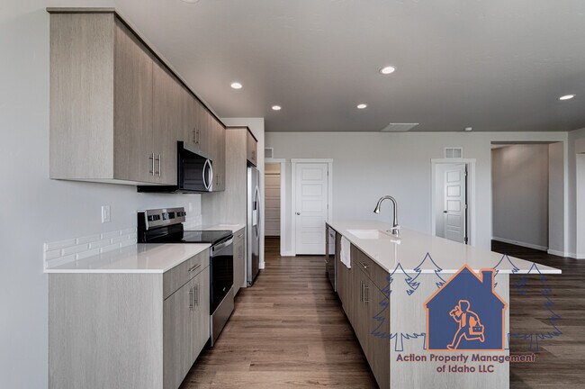 Building Photo - 18405 N Sweet William Ave