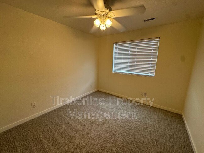 Building Photo - 3548 Bucking Bronco Ct