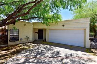 Building Photo - 3204 Canyon Point Ln