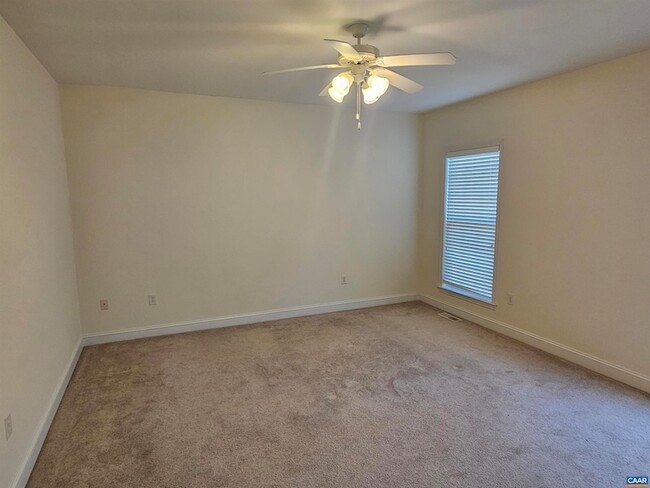 Building Photo - 134 Deerwood Dr