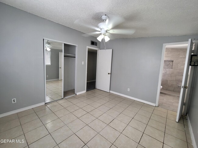 Building Photo - 302 Limonite Cir
