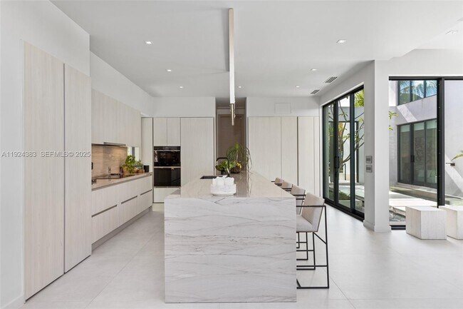 Building Photo - 773 NE 77th Terrace