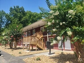 Building Photo - "Bright & Spacious 1BR/1BA with Open Conce...