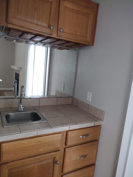 Building Photo - 3506 Cove View Blvd