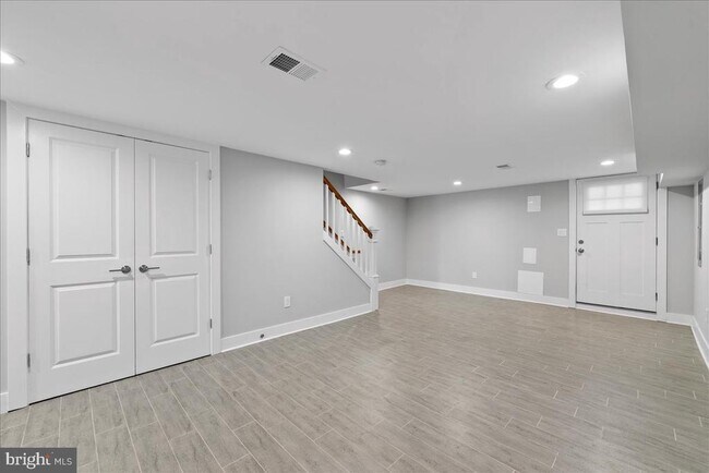 Building Photo - 1273 Oates St NE