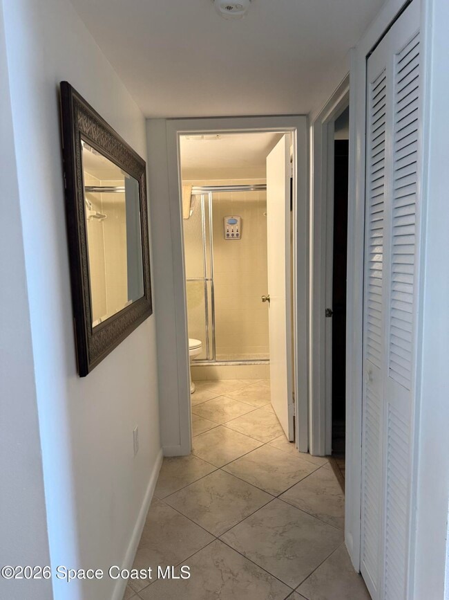 Building Photo - 201 International Dr