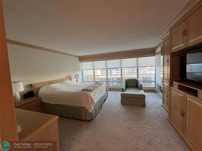 Building Photo - 4100 Galt Ocean Dr