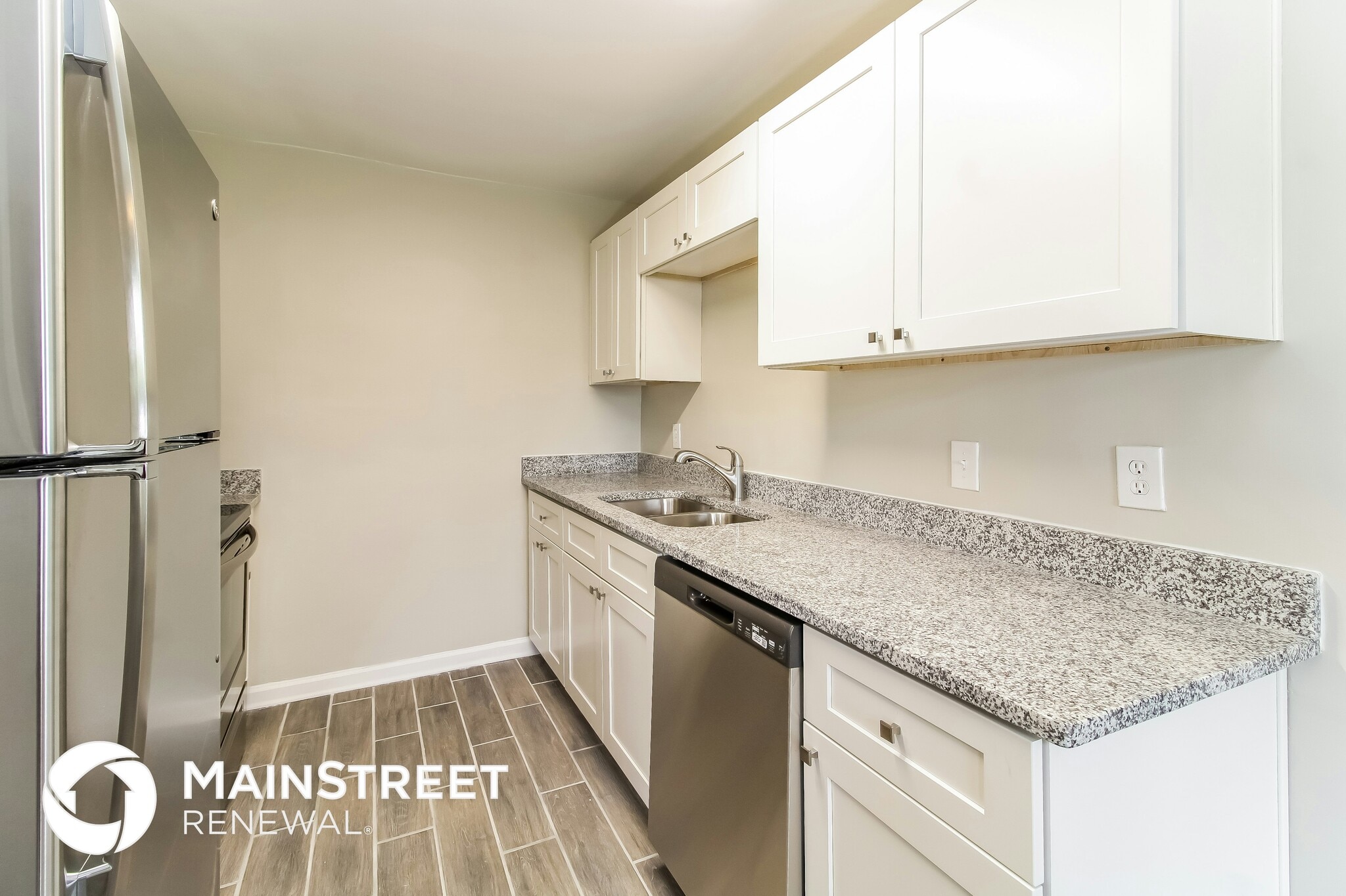 Building Photo - 1405 Wayside Dr