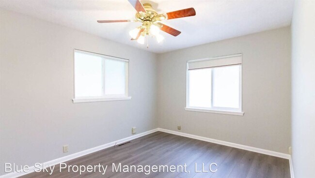 Building Photo - 4 br, 3 bath House - 912 N. Warwick Rd.
