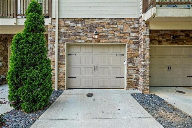 Building Photo - 3122 Quantum Ln